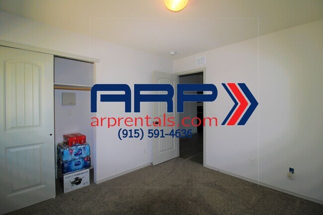Foto del edificio - BEAUTIFUL EASTSIDE HOME FOR RENT