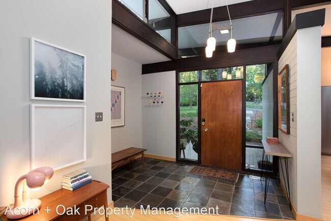 Foto del edificio - 4 br, 3 bath House - 2429 Wrightwood Ave