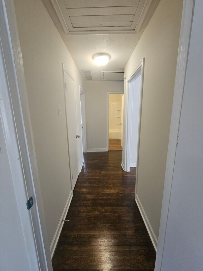 Foto del edificio - 4800 Verne