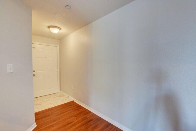 Building Photo - 15055 Michelangelo Blvd