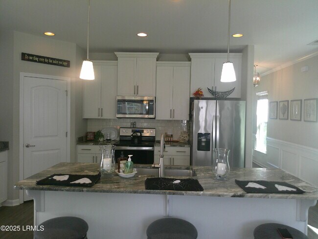 Building Photo - 7 Cabbage Palm Ln
