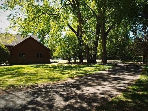 Building Photo - 323 Sawmill Ln