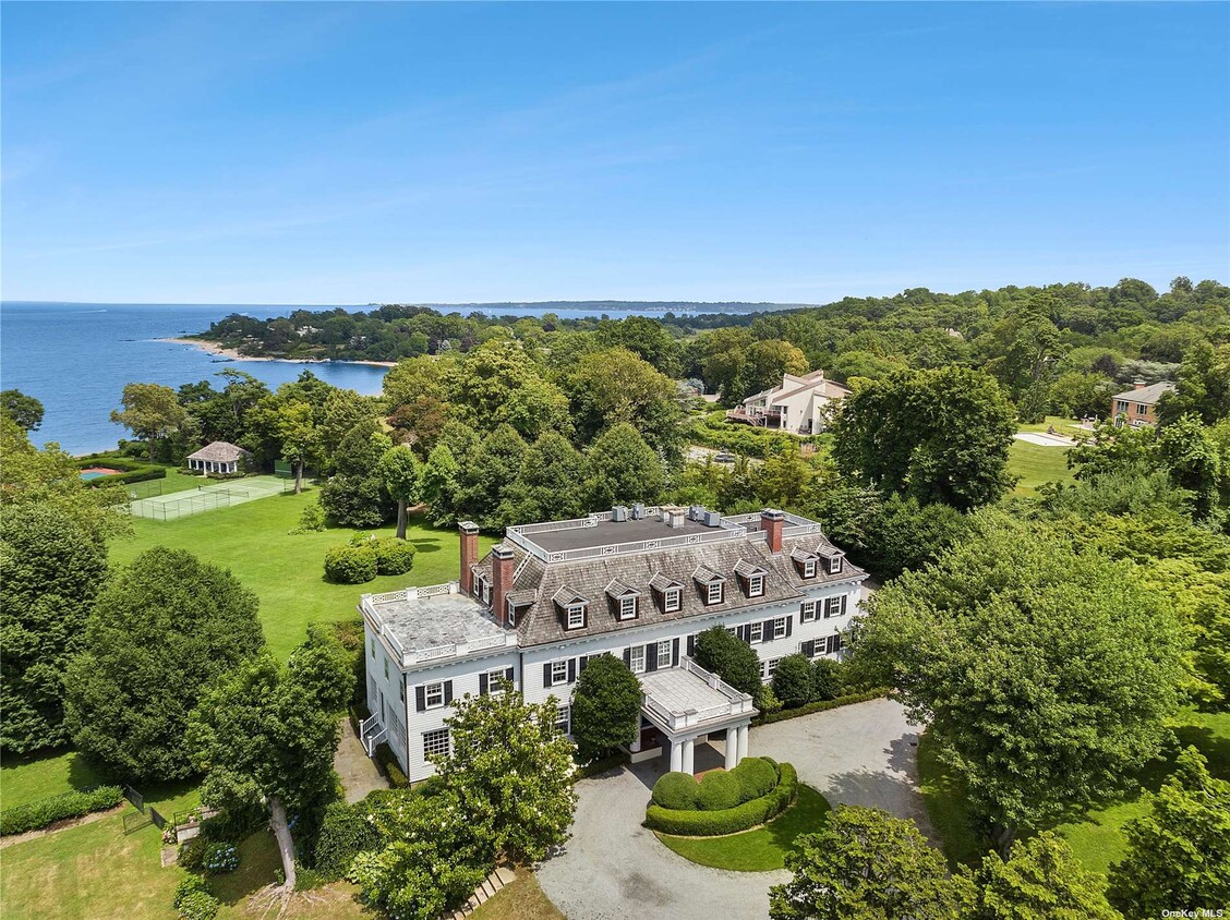 Foto principal - 225 Middle Neck Rd