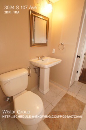 Foto del edificio - 3024 S 107th Ave