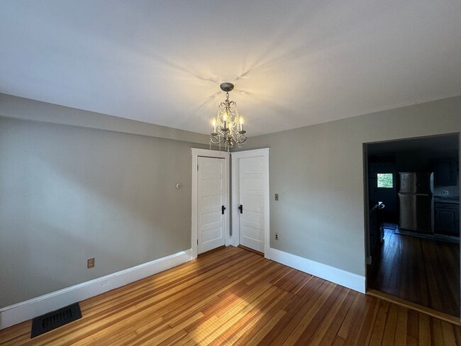 Building Photo - 107.5 Elm St