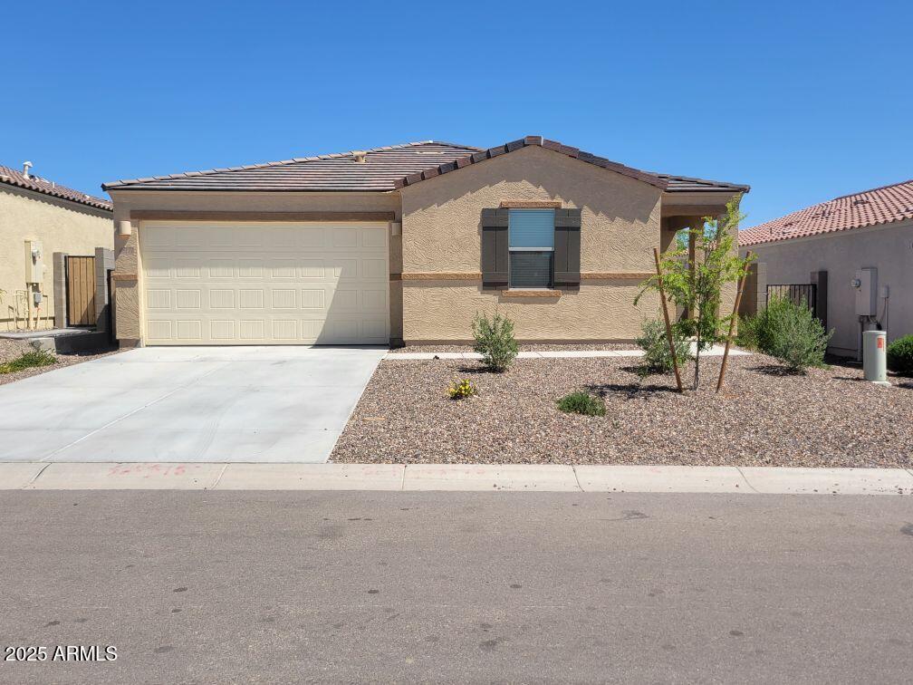 Primary Photo - 48171 N La Soledad