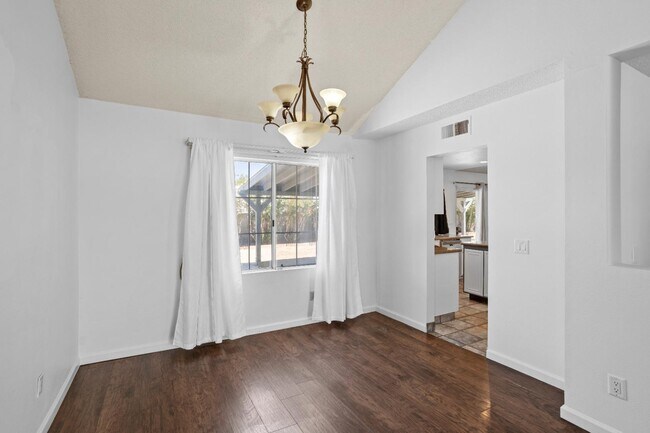 Foto del edificio - 14710 Ponderosa Ranch Rd