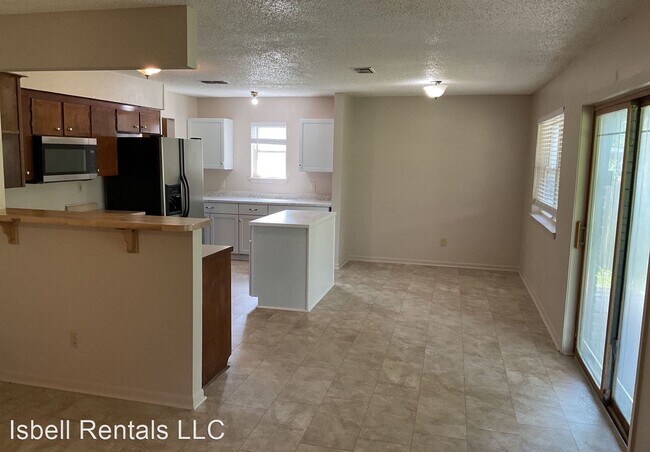 Building Photo - 4 br, 2 bath House - 421 Carothers Street