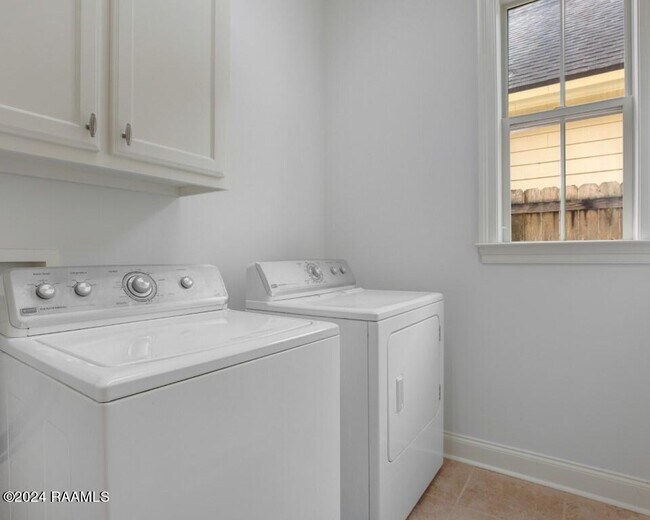 Building Photo - 109 Cabana Row