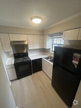 Building Photo - 716 Verdant Dr