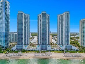 Building Photo - 15811 Collins Ave