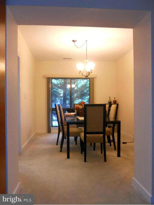 Building Photo - 11410 STRAND Dr