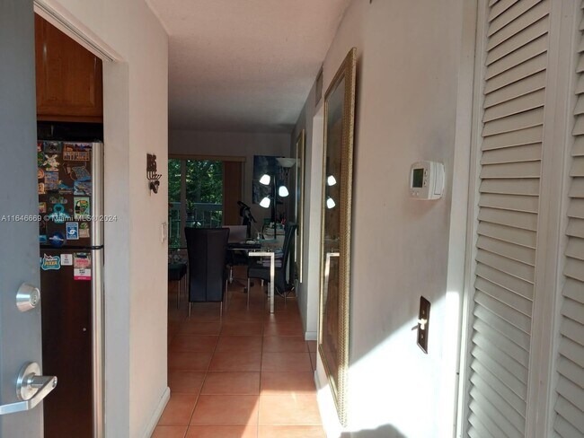 Foto del edificio - 7740 Camino Real