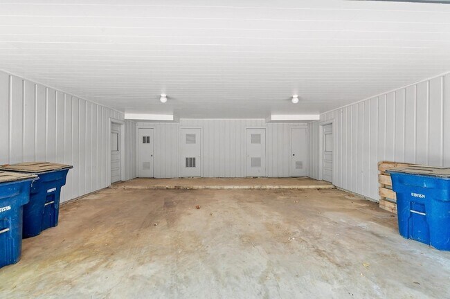 Building Photo - 2716 St Edwards Cir