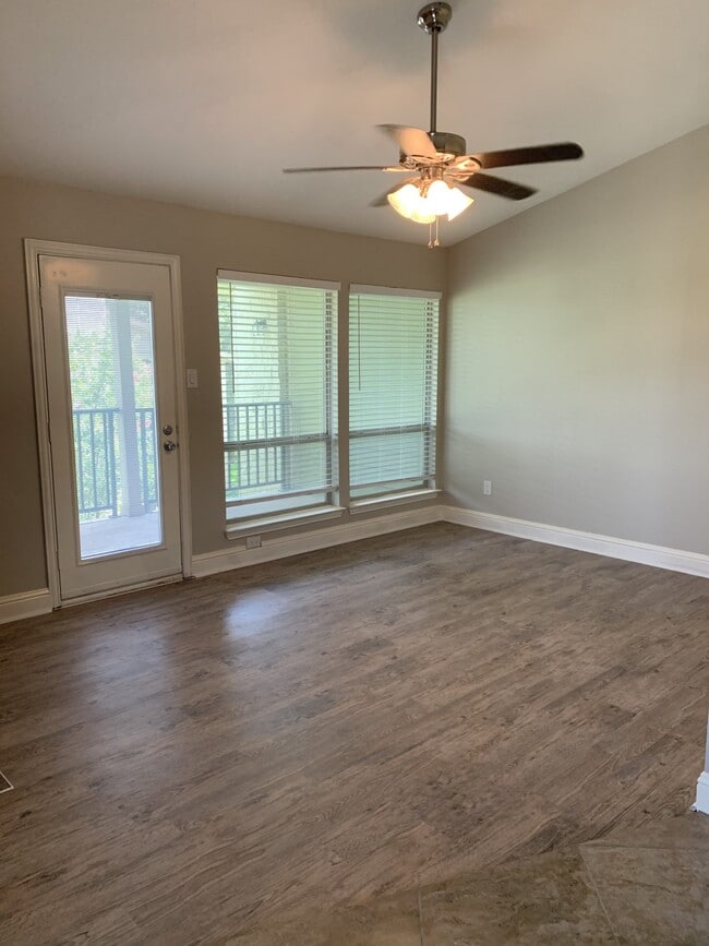 Building Photo - Courtyard Apartments and Mini Storage