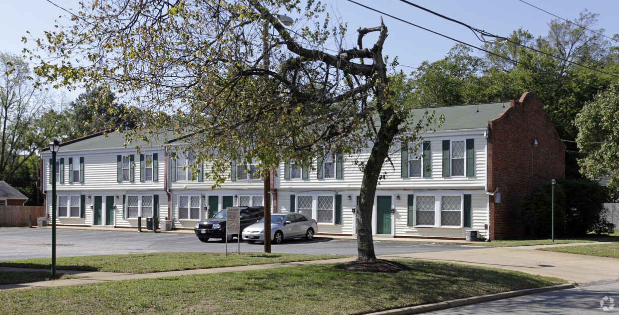 Building Photo - Tudor Hall Townhomes