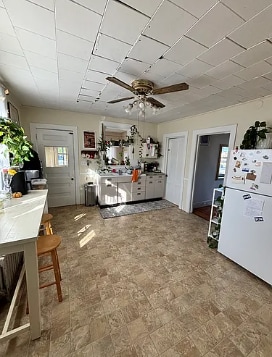 Photo - 156 Russell St House