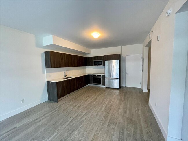 Foto del edificio - 2960 NE 207th St