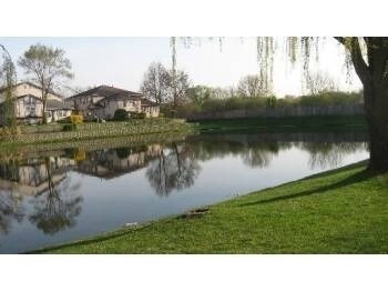Foto del edificio - Beautiful 2 bd 1 1/2 ba as soon as July 1 move-in. Great Vernon Hills location!