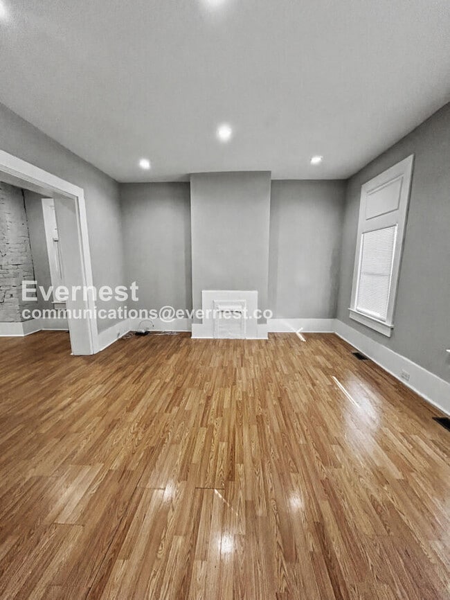 Foto del edificio - 1304 Oakwood Ave