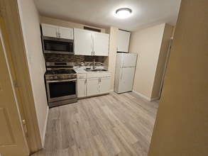 Building Photo - 3152-3154-3154 Winnebago St