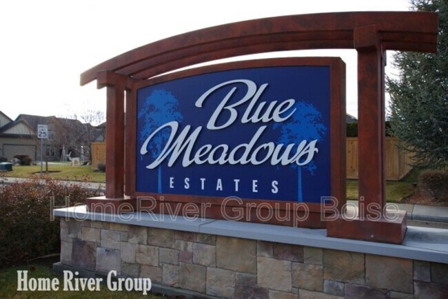 Building Photo - 9718 W Montebello Dr