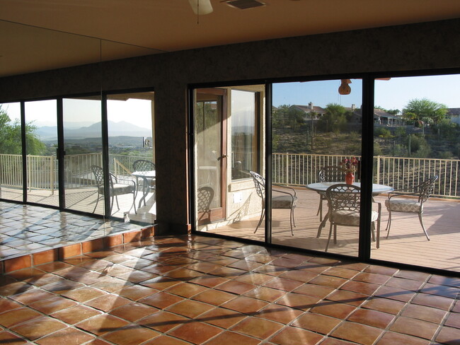 Foto del edificio - UNFURNISHED GREAT SINGLE FAMILY HOME