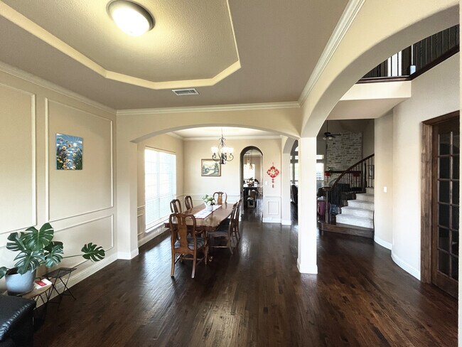 Building Photo - 3030 McGregor Drive