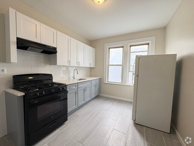 Building Photo - 47 Fuller Pl