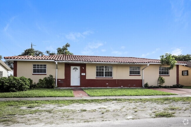 Building Photo - 1840 NW 121st St