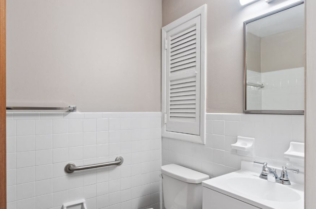Foto del edificio - 2707-2715 Stanwood St