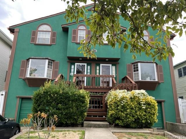 Primary Photo - 438 E Pine St