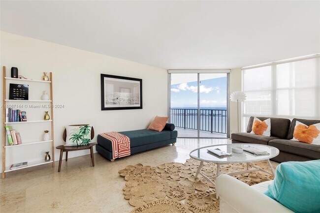 Foto del edificio - 1865 Brickell Ave