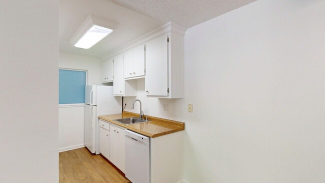 Building Photo - 401 Ignacio Blvd