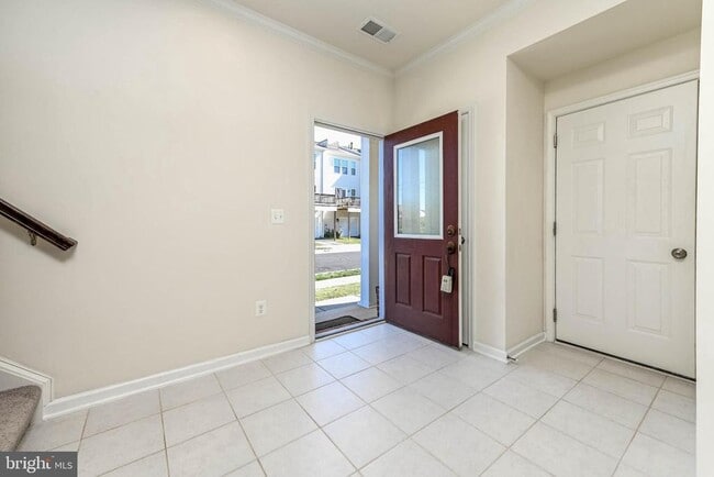 Building Photo - 43322 Novi Terrace