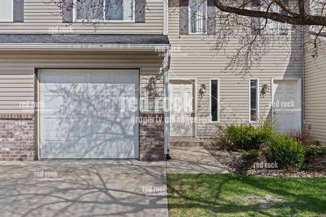 Building Photo - 4926 N Orchid Ln