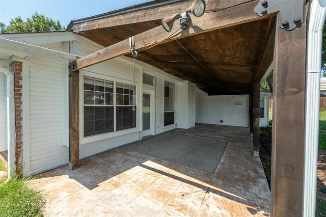 Building Photo - 3651 Willow Creek Dr
