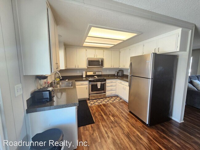 Foto del edificio - 3 br, 2 bath House - 5842 Halsey