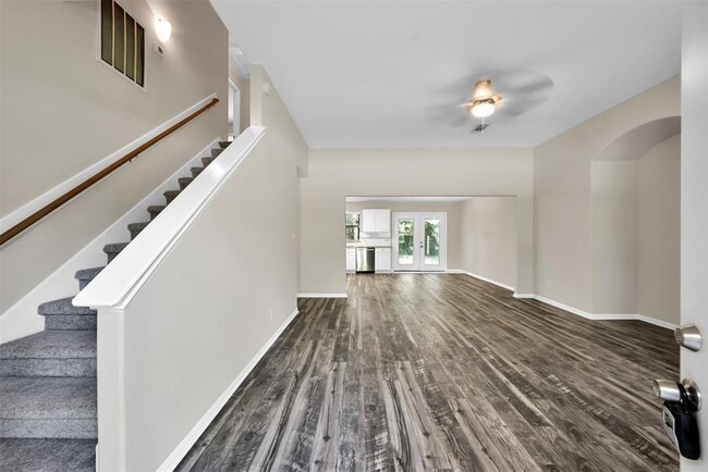 Building Photo - 9020 Zapata Way