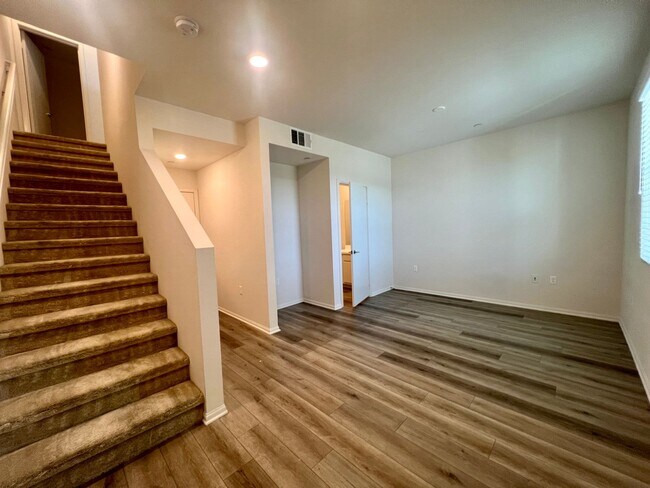 Foto del edificio - 3bd 3.5ba Townhouse in Otay Ranch - Large ...