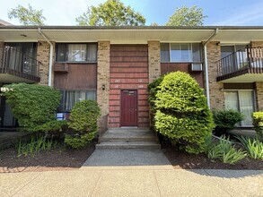 Building Photo - 111 Kennedy Dr