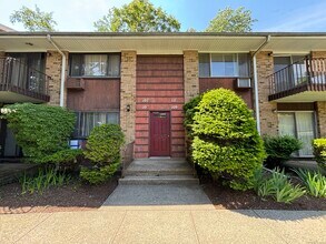 Building Photo - 111 Kennedy Dr