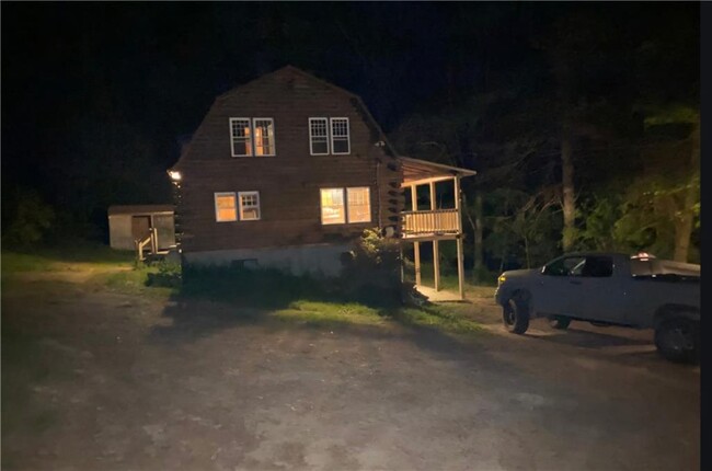 Building Photo - 614 Round Top Rd