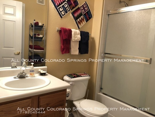 Building Photo - 4008 Riviera Grove #103