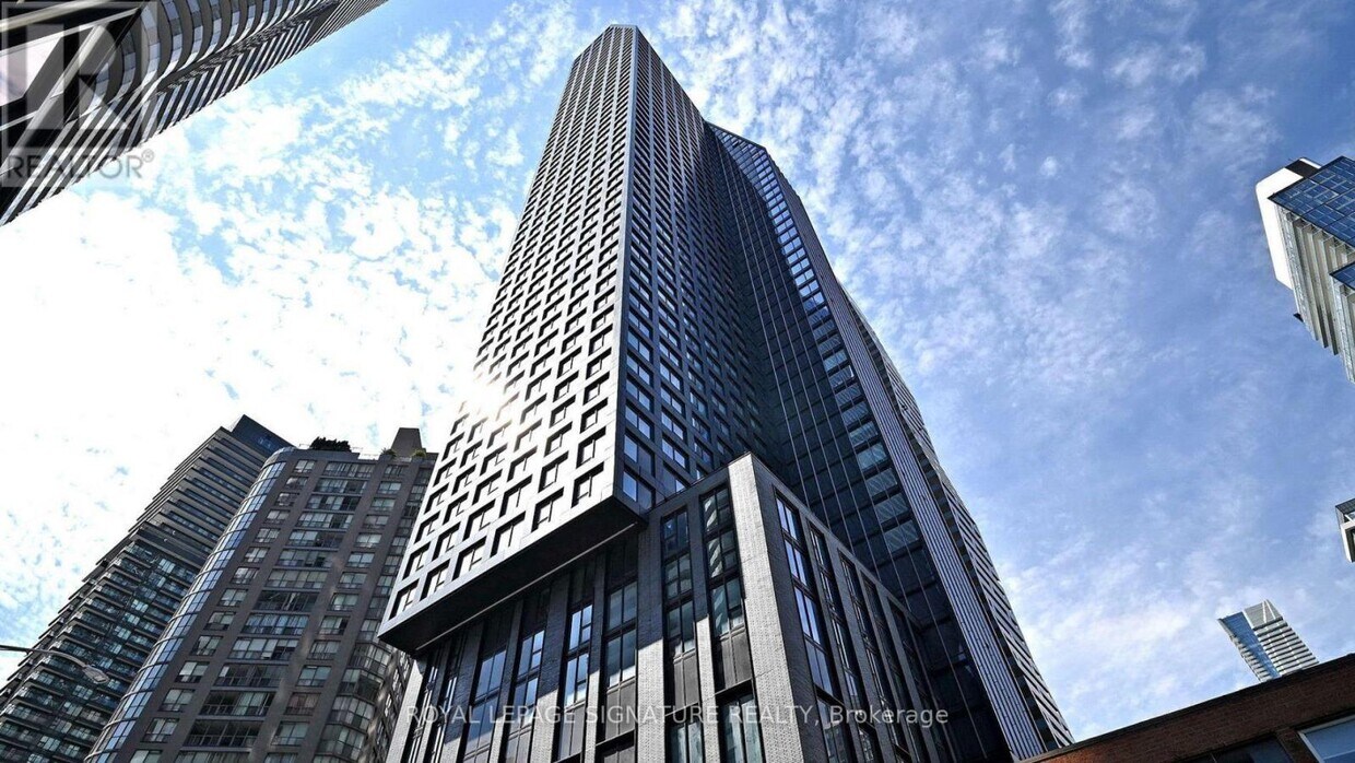 Photo principale - 8 Wellesley St W
