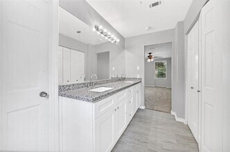 Building Photo - 18035 Rolling Creek Dr