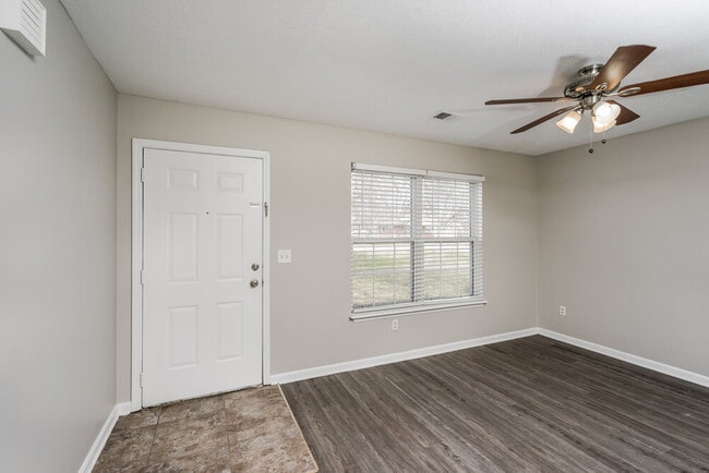 Building Photo - 6304 Price Ln Rd