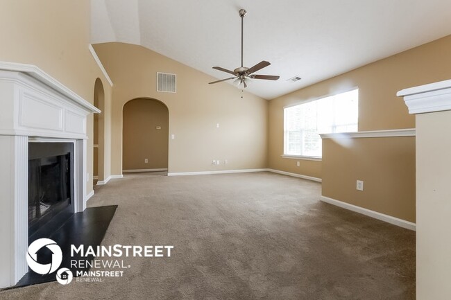 Building Photo - 1488 Buckingham Pl