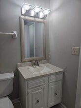 Building Photo - 1516 Deer Lake Dr