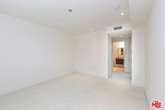 Building Photo - 4661 Wilshire Blvd